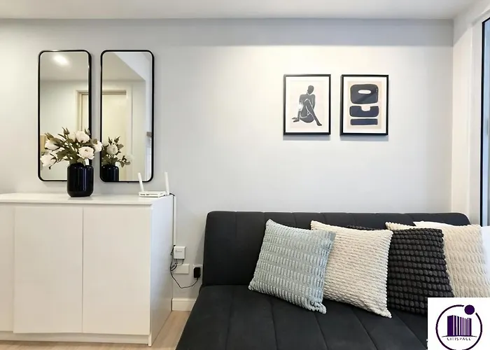 Citispace 1br Condotel At Azure Urban Near Airport #az10a Manila